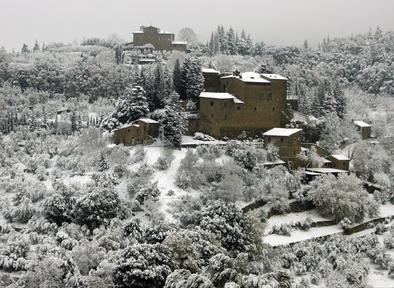 La magica atmosfera del Chianti innevato